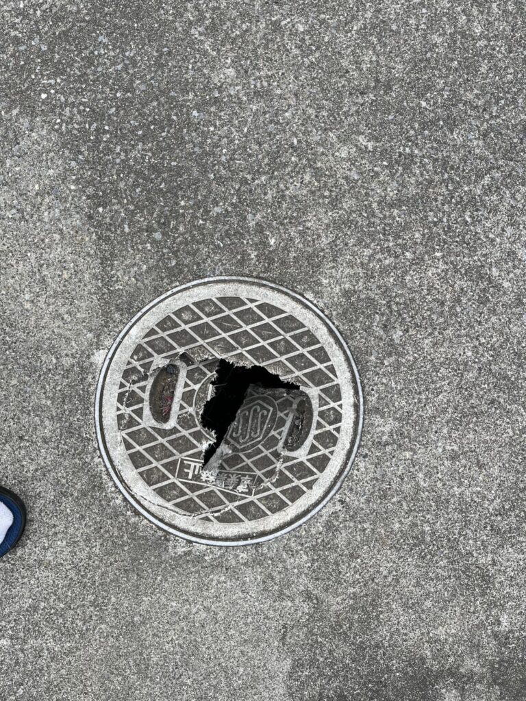 鴻巣市 排水桝の蓋交換